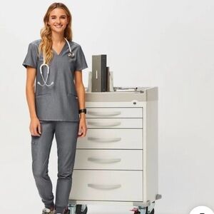 Figs Gray Women's Scrub Set